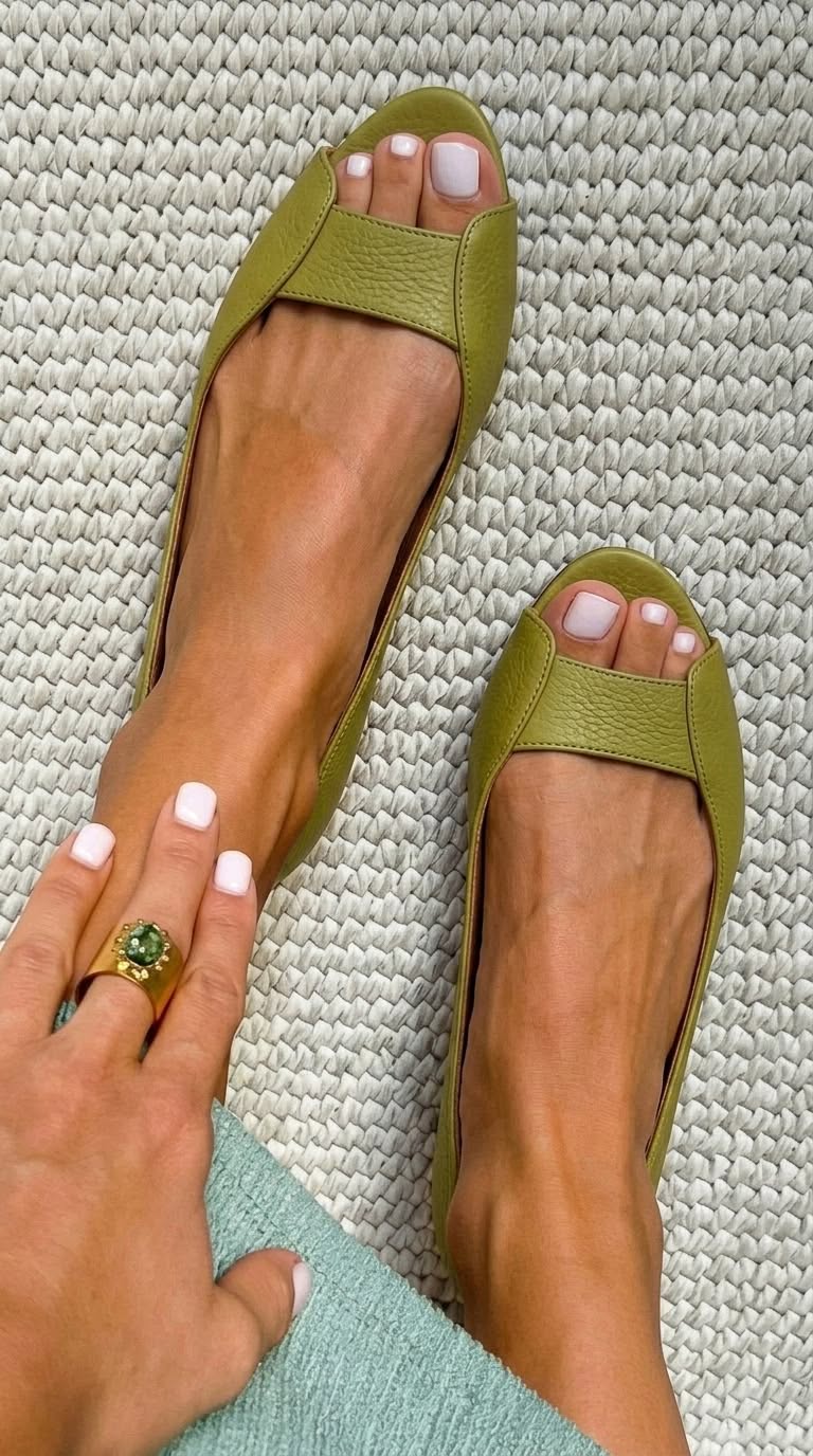 Elegante metallische Ballerinas in Champagnergold