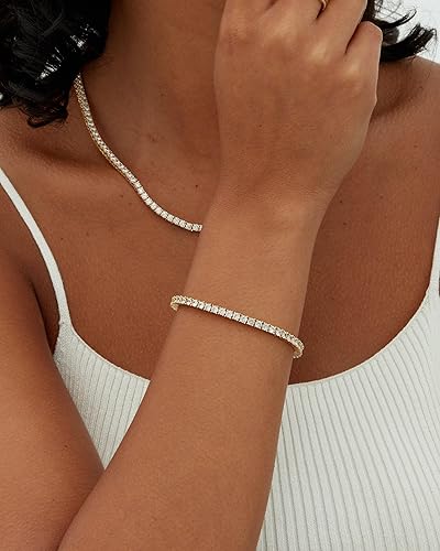 Goldenes Tennisarmband mit Moissanit-Steinen