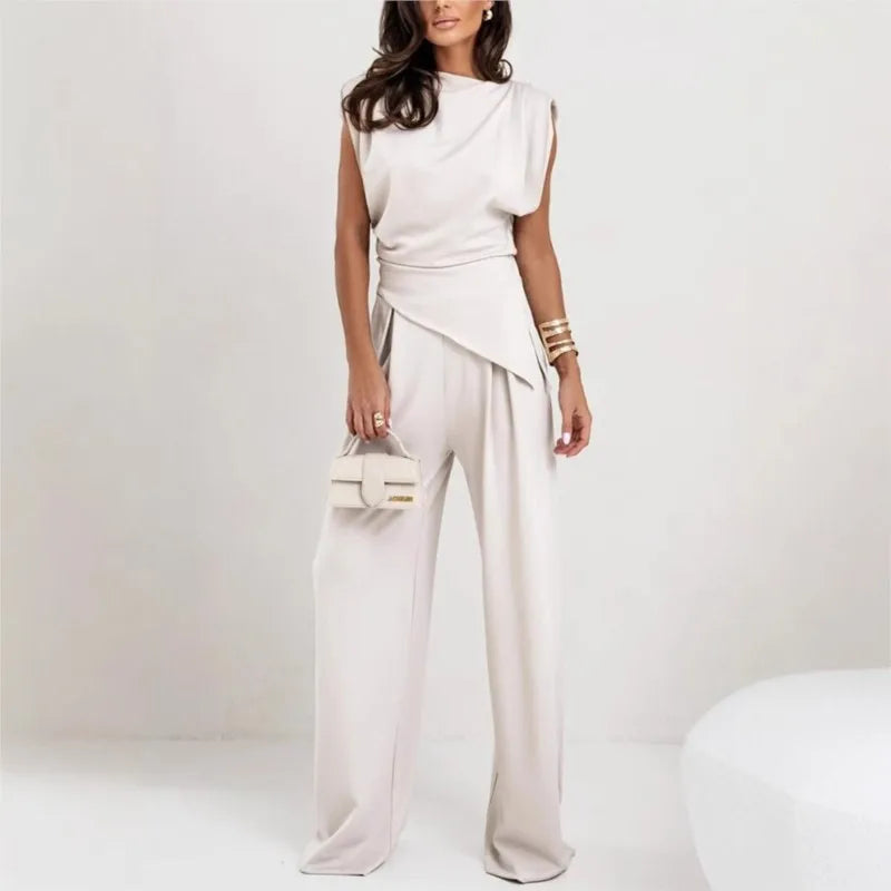Ensemble deux pièces femme composé d'un haut asymétrique et d'un pantalon large