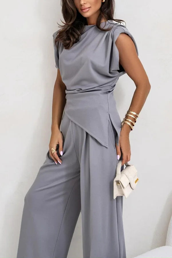 Ensemble deux pièces femme composé d'un haut asymétrique et d'un pantalon large