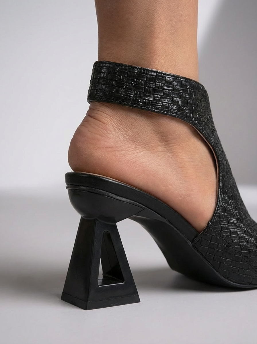 Elira™ | Escarpins tressés élégants avec talon sculpté